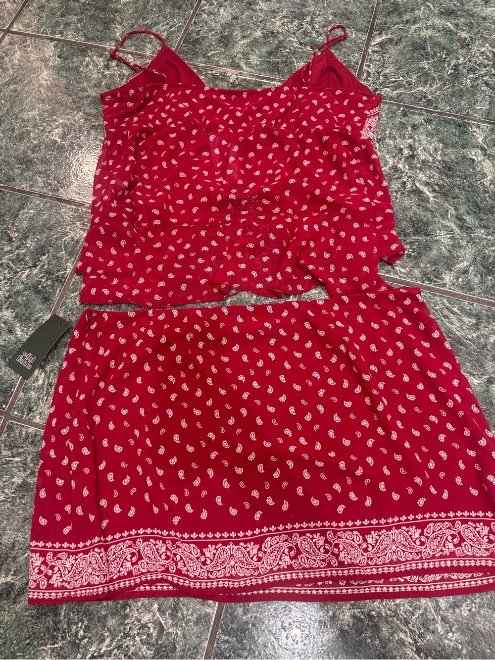 Set! Women's Flyaway Bandana Tank Top & Skirt- Wild Fable Red Paisley XL NWT - Picture 14 of 16